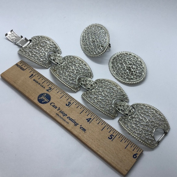 VTG Omate Emmons Silvertone Set Bracelet Clip-ons - Picture 9 of 11